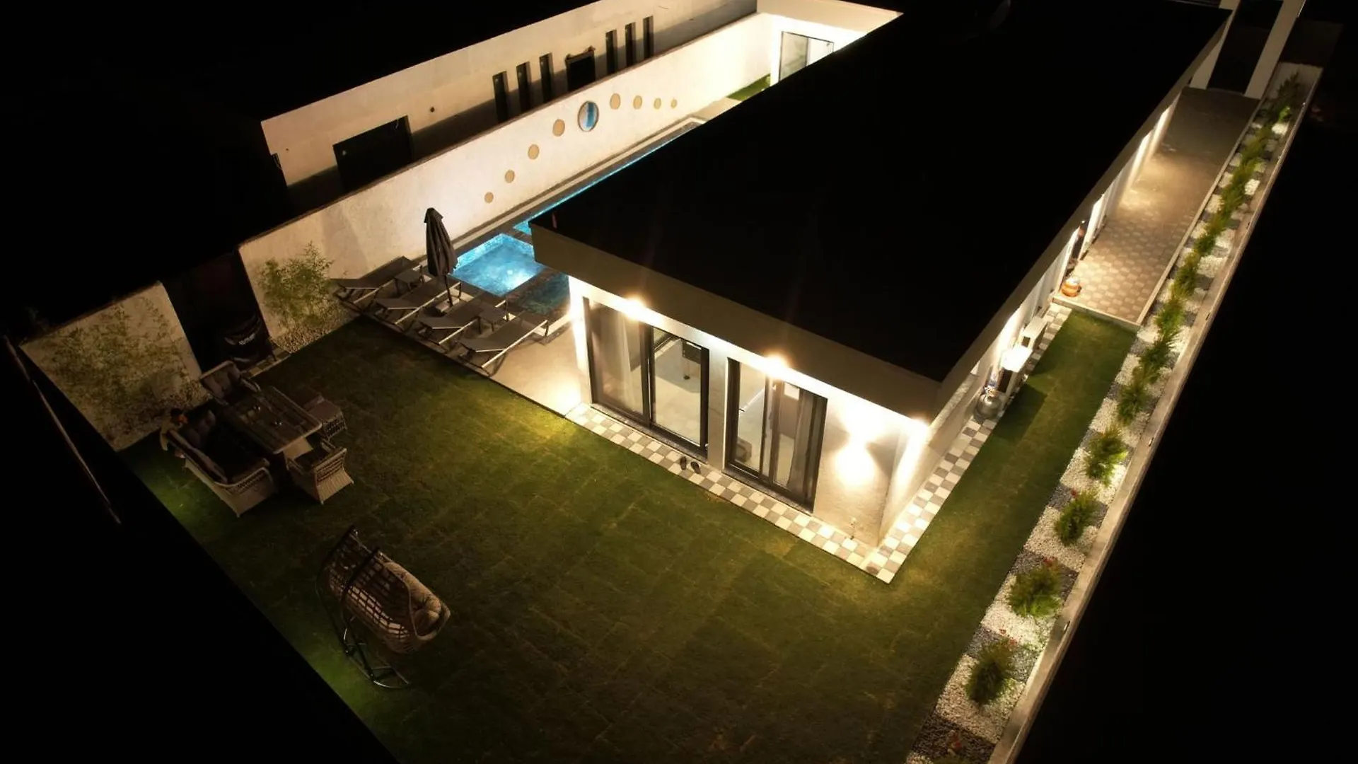 Villa Twin House 페티예